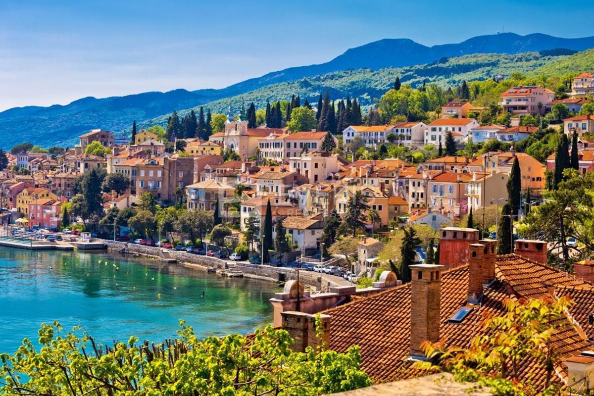 Apartment Zlatko , Ten Steps To The Sea Opatija Exterior foto